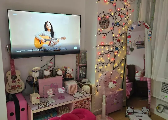 Hello Kitty Theme At Azure 马尼拉